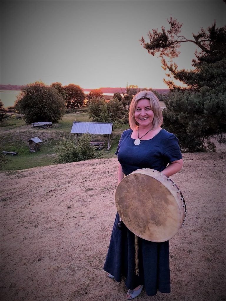 Ginta Gūtmane, astroloģe, mūziķe