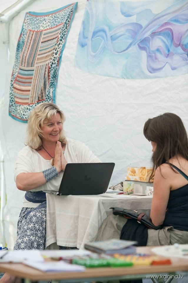 Ginta Gūtmane, astroloģe, mūziķe Ginta Gūtmane, astroloģe, mūziķe